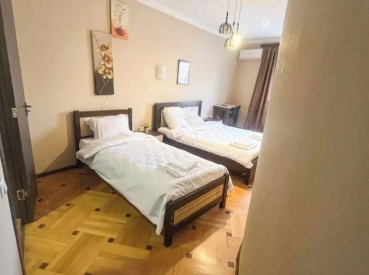 هتل Vila In