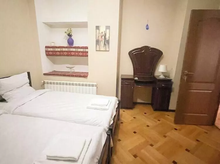 هتل Vila In
