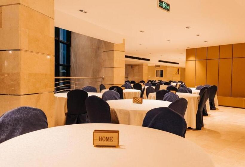 Отель Capital Guest