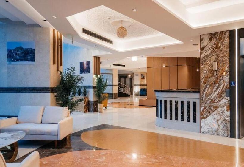 Отель Capital Guest