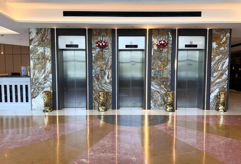 Отель Capital Guest