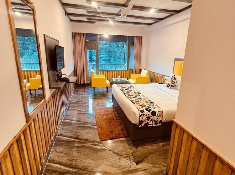 Otel Apple Flower, By Manali Mall Road Resorts, Near Hadimba Temple