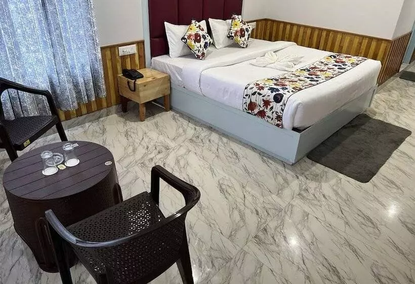 Hotelli Apple Flower, By Manali Mall Road Resorts, Near Hadimba Temple