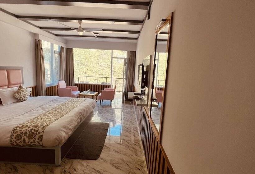 Otel Apple Flower, By Manali Mall Road Resorts, Near Hadimba Temple