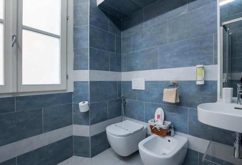 تختخواب و صبحانه Locanda Del Centrale