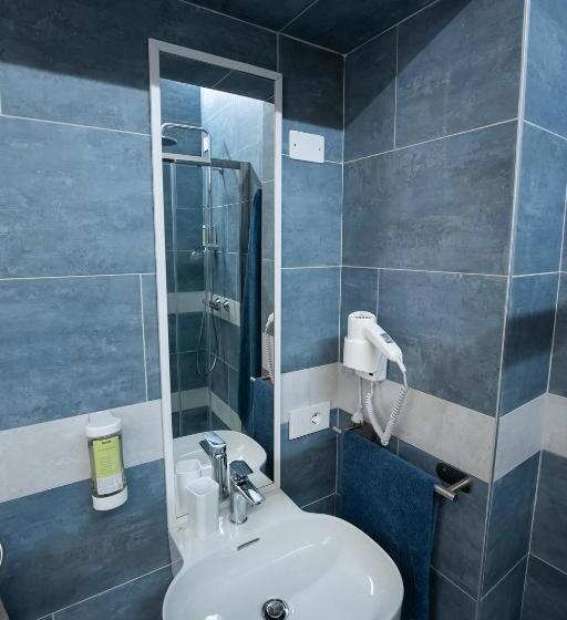 تختخواب و صبحانه Locanda Del Centrale