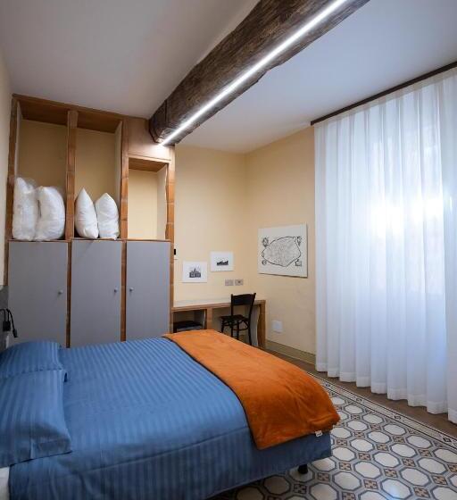 تختخواب و صبحانه Locanda Del Centrale