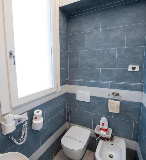 تختخواب و صبحانه Locanda Del Centrale