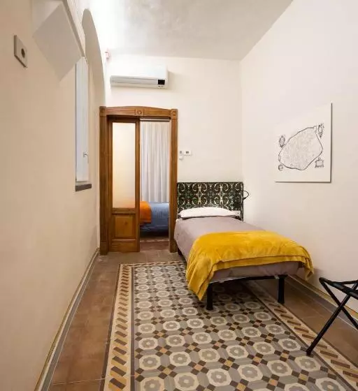 تختخواب و صبحانه Locanda Del Centrale