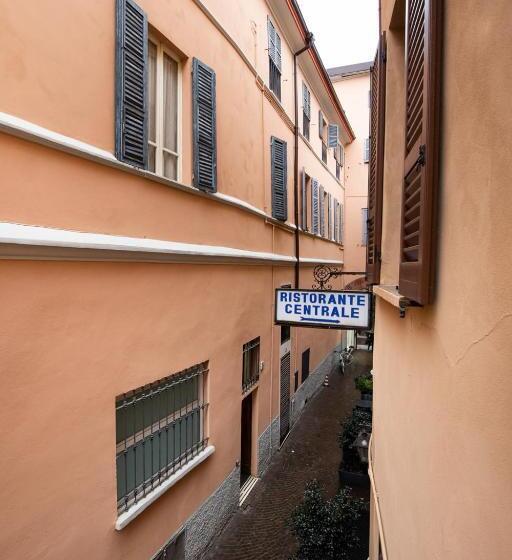 تختخواب و صبحانه Locanda Del Centrale