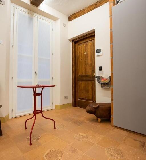 تختخواب و صبحانه Locanda Del Centrale