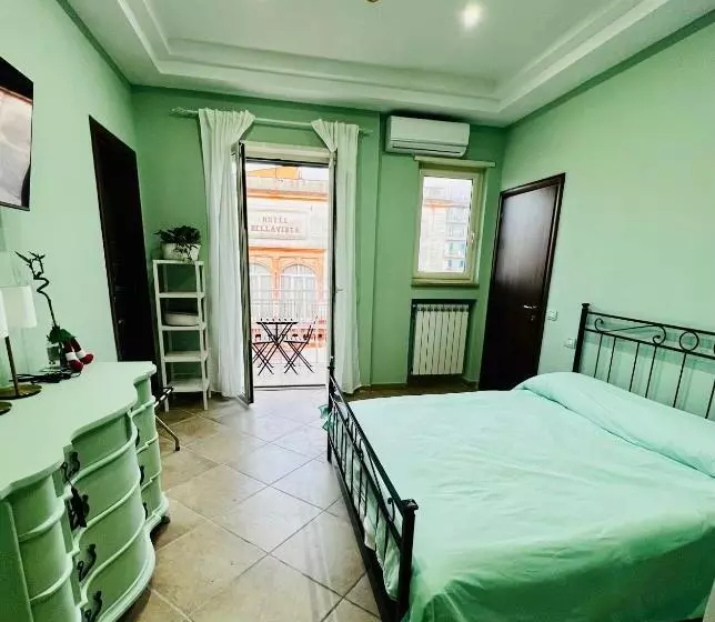 ベッドアンドブレックファースト Napoli Sea View