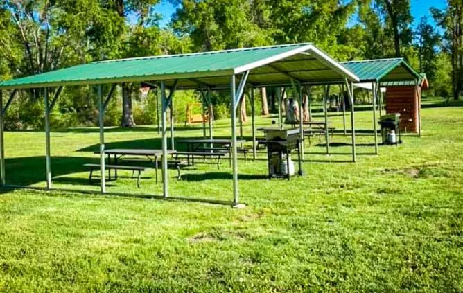 Hotelli Vista Del Rio Lodge