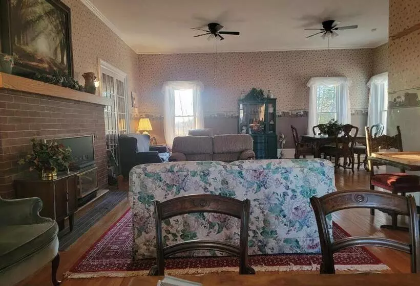 Josephine S Bed & Breakfast