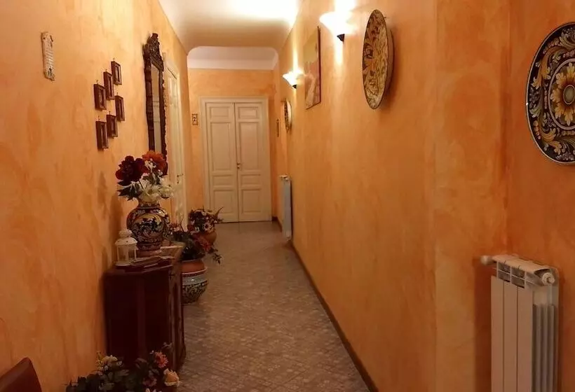 تختخواب و صبحانه Palazzo Aprile