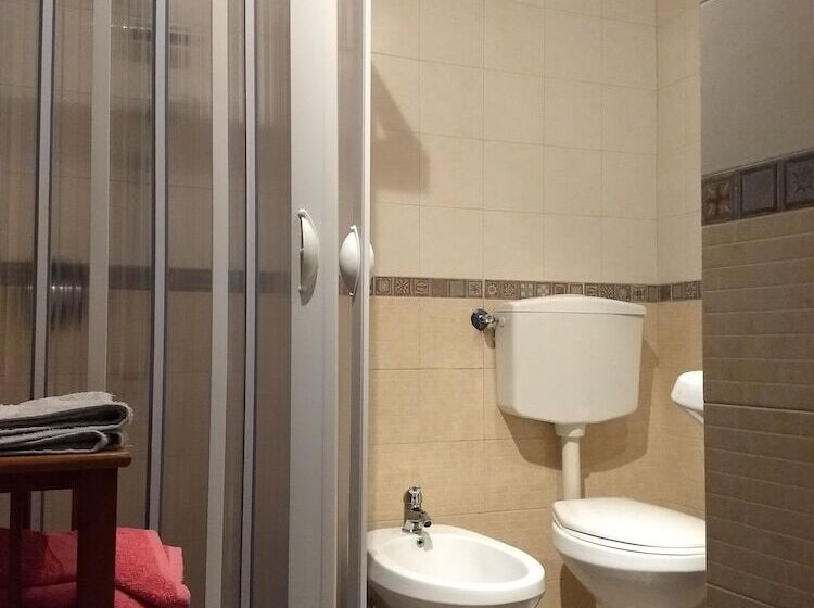 تختخواب و صبحانه Palazzo Aprile