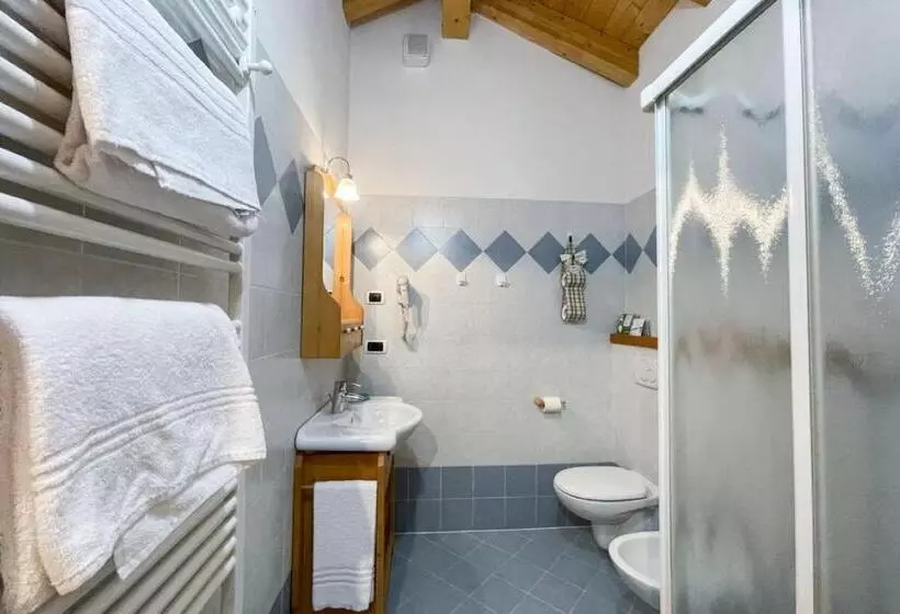 Aamiaismajoitus (B&B) Room & Breakfast Cà Mea Dina