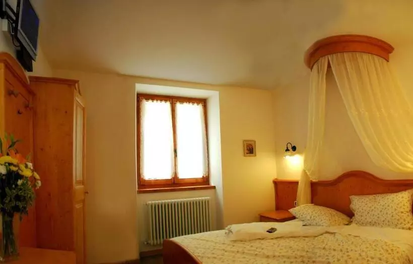 Aamiaismajoitus (B&B) Room & Breakfast Cà Mea Dina