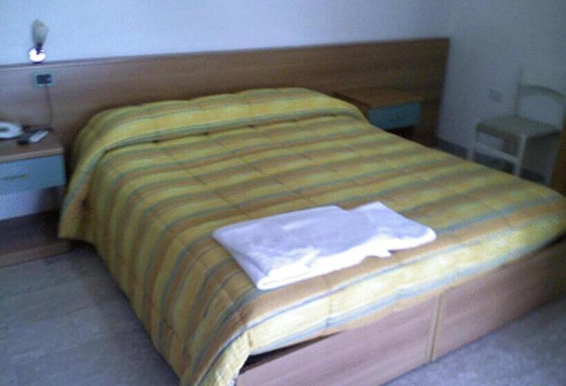 Отель 4 Lampioni