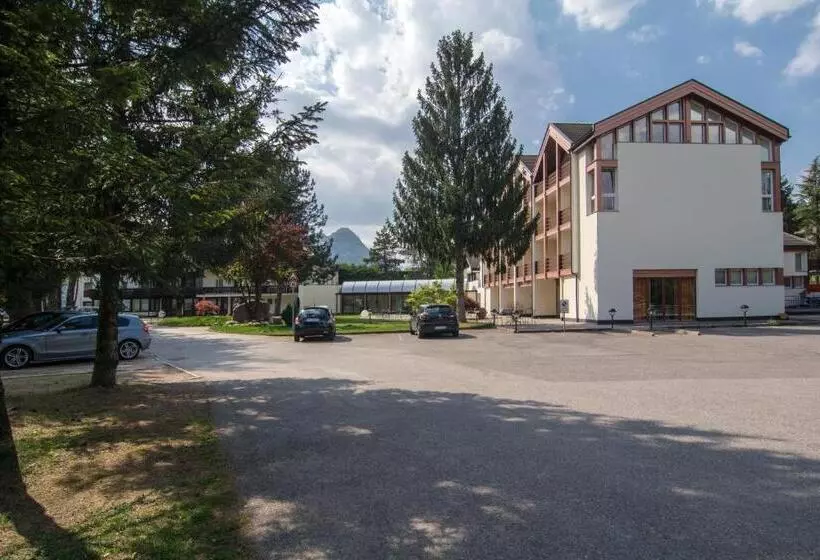 Hotelli Al Ponte Garnì