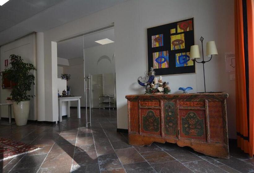 Отель Al Ponte Garnì