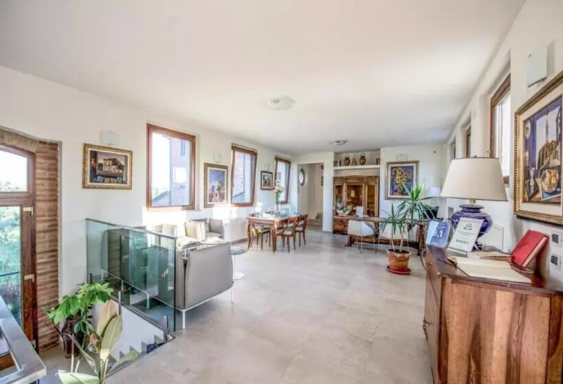 Hotelli Albergo La Foresteria