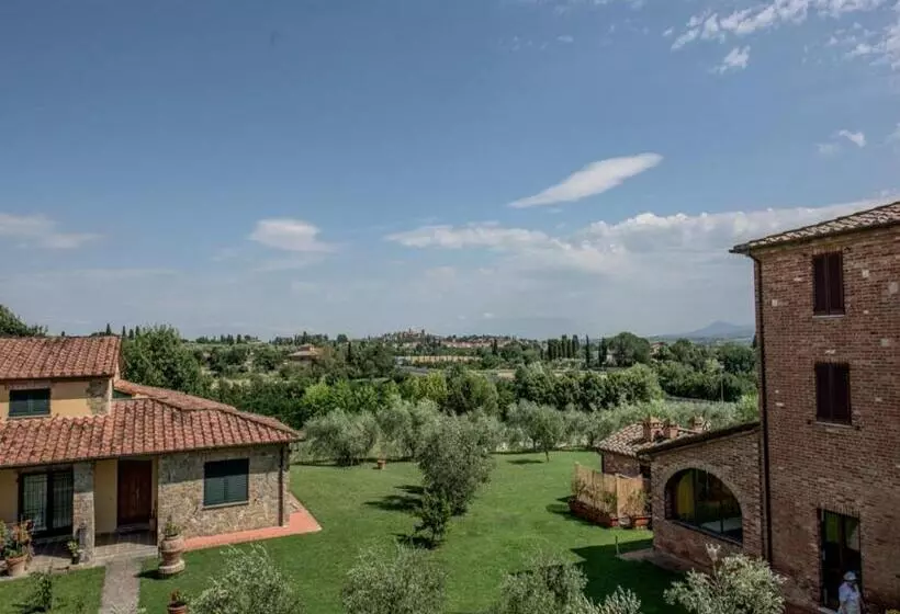 Hotelli Albergo La Foresteria