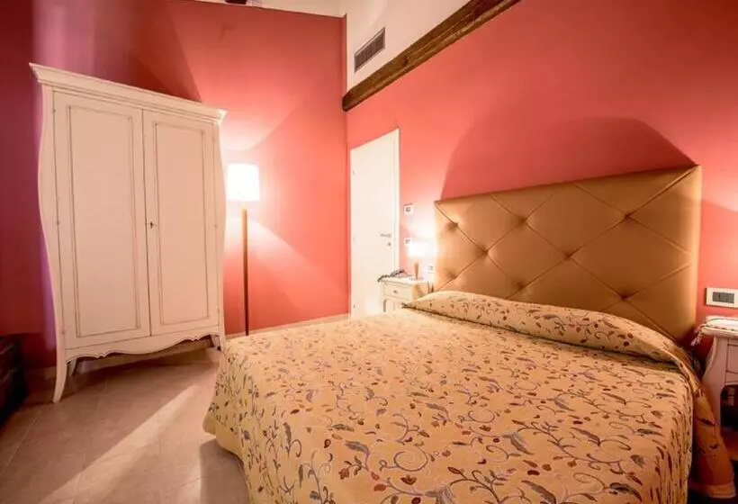 Hotelli Albergo La Foresteria