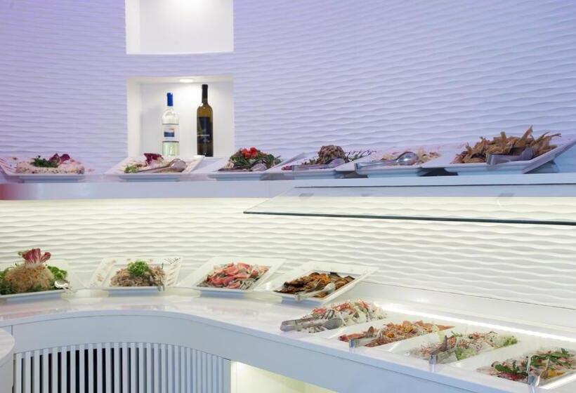 בית מלון כפרי Ambassador