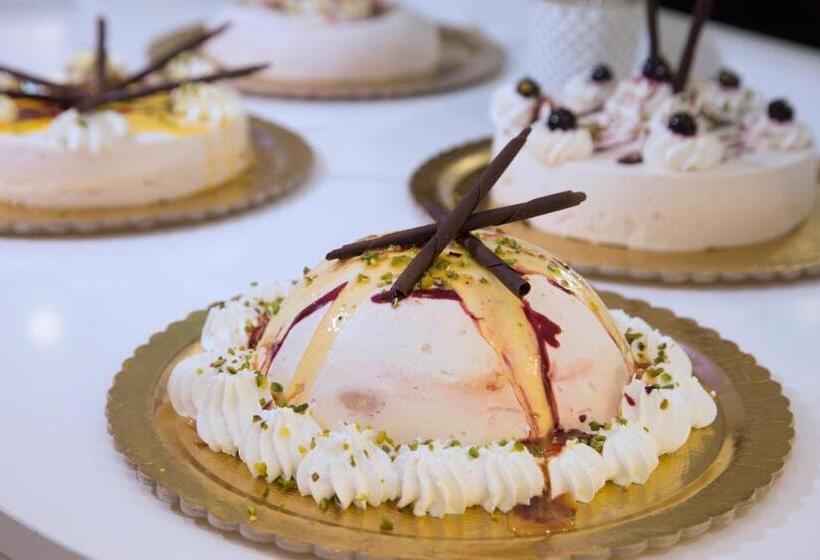 בית מלון כפרי Ambassador