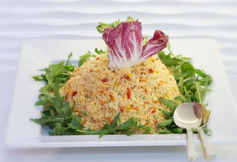 בית מלון כפרי Ambassador