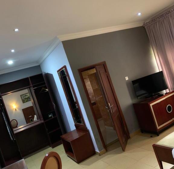 Conference Hotel & Suites Ijebu
