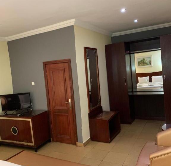 Conference Hotel & Suites Ijebu