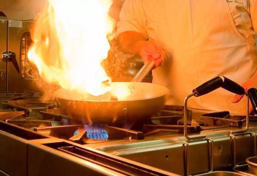 ホテル La Tavola Dei Cavalieri