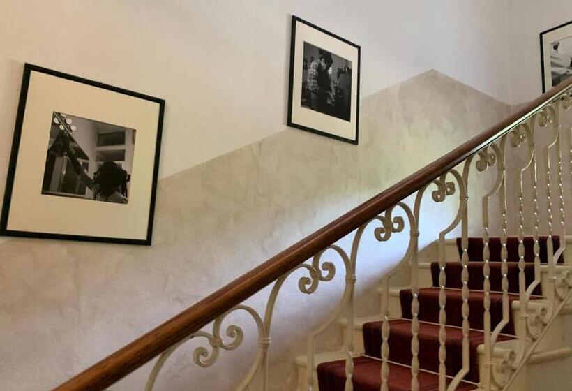 בית מלון כפרי Loveno