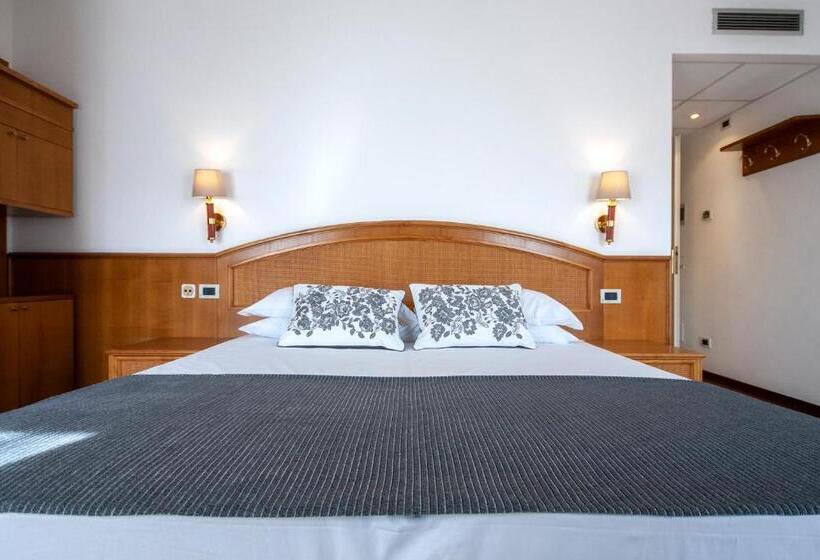 בית מלון כפרי Metropole