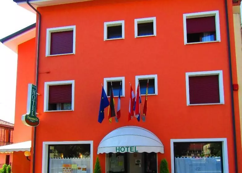 ホテル Ristorante Al Bassanello