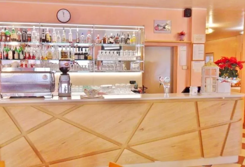 ホテル Ristorante Al Bassanello