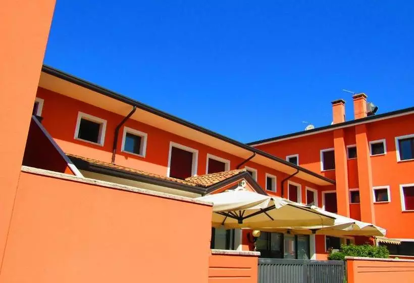 ホテル Ristorante Al Bassanello