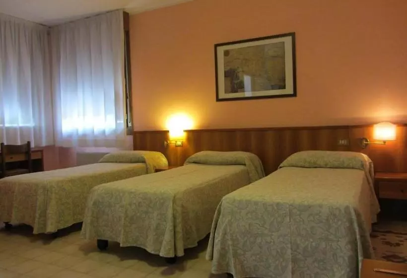 ホテル Ristorante Al Bassanello