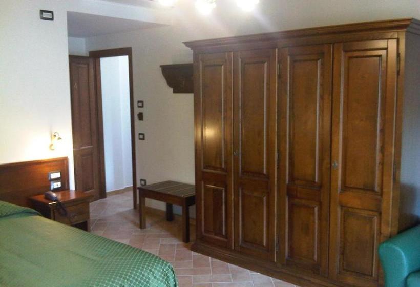 ホテル Ristorante Il Cavaliere