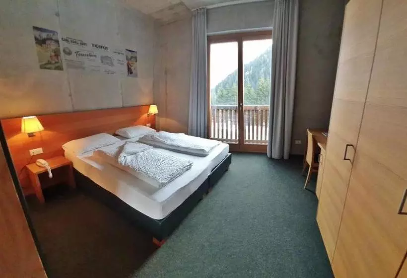 Hotelli Tannenheim