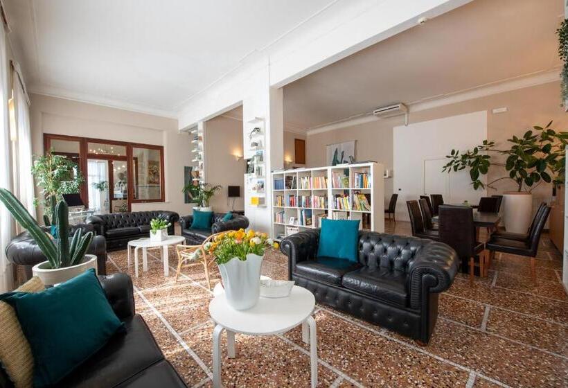 בית מלון כפרי Tigullio