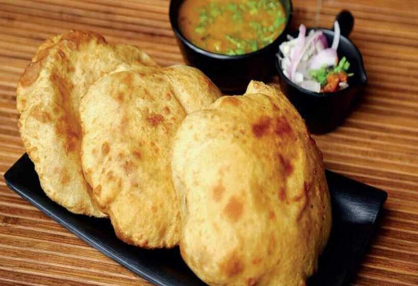 Отель Hari International