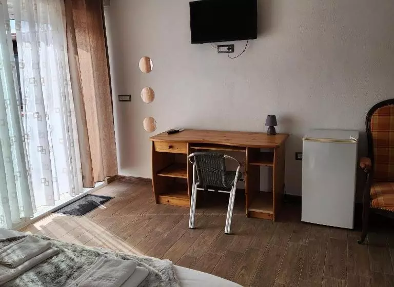 ペンション Iloghe Di Marras