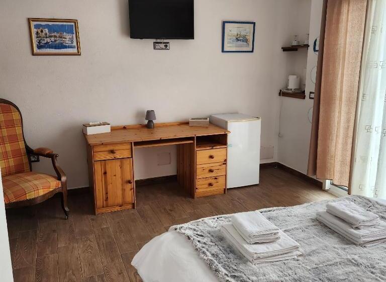 بنسيون Iloghe Di Marras