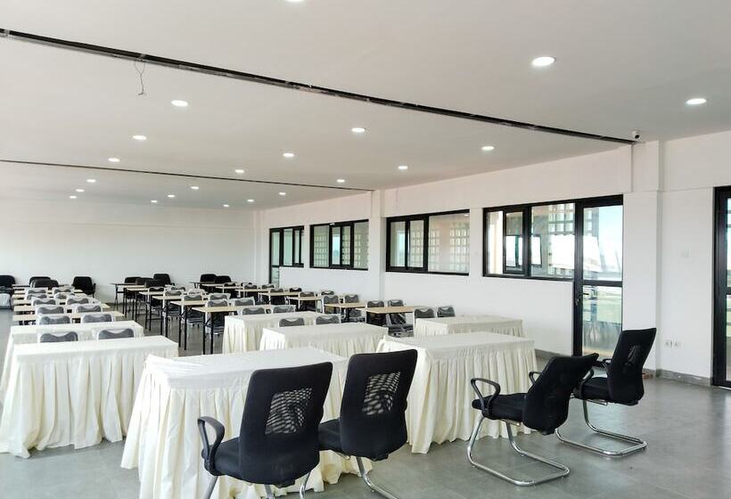 Yayah Guest House Syariah By Cocotel