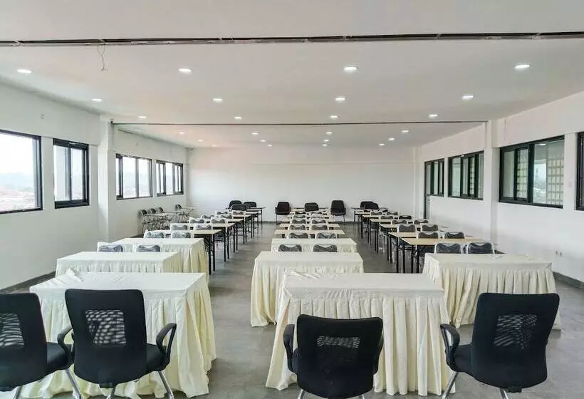 Yayah Guest House Syariah By Cocotel