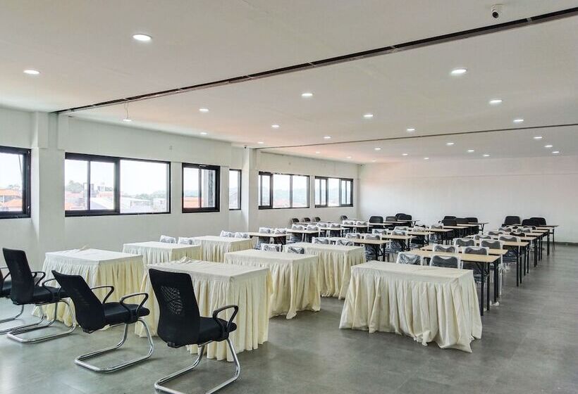 Yayah Guest House Syariah By Cocotel