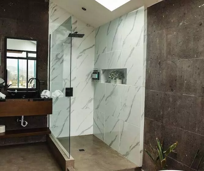 Bajo Estrellas Hotel Contemporáneo